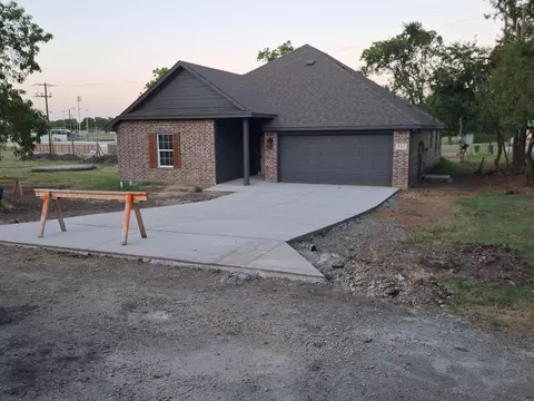 511 N Branch St, Howe, TX 75459