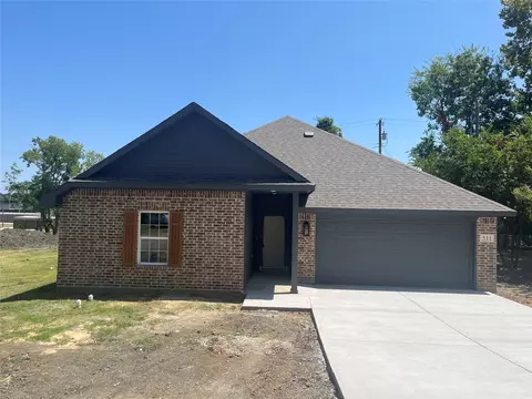 511 N Branch St, Howe, TX 75459