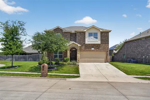 2 Mapleridge Dr, Edgecliff Village, TX 76134