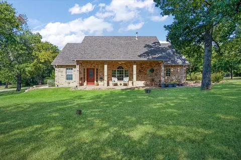 1091 Cedar Hills Dr, Denison, TX 75021