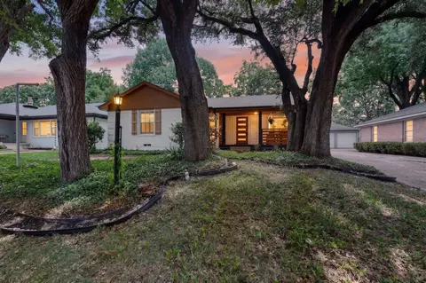 10520 Lippitt Ave, Dallas, TX 75218