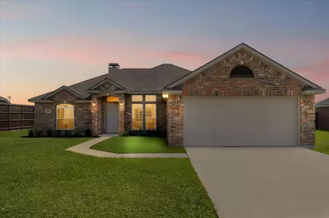 509 E Church St, Forney, TX 75126