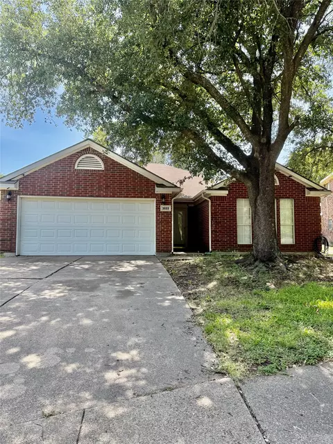 1623 Allen Dr, Cedar Hill, TX 75104
