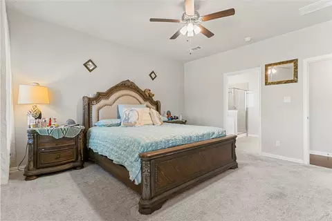 Bedroom - 832 Feather Edge Dr, Springtown, TX 76082 photo 2 of 7