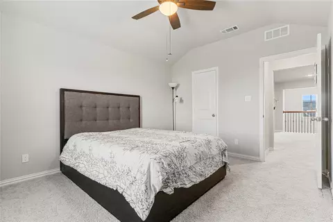 Bedroom - 832 Feather Edge Dr, Springtown, TX 76082 photo 4 of 7