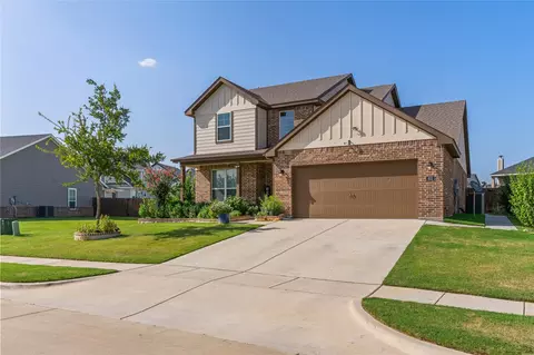 Exterior - 832 Feather Edge Dr, Springtown, TX 76082 photo 2 of 4