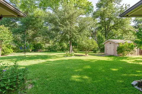 Exterior - 175 Moonlight Dr, Murphy, TX 75094 photo 6 of 10
