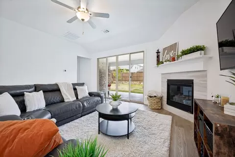 Living - 2425 Glacier Rdg, Corinth, TX 76210 photo 1 of 3