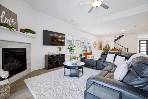 Living - 2425 Glacier Rdg, Corinth, TX 76210 photo 2 of 3