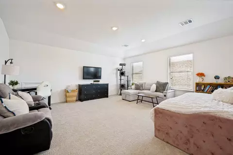 Bedroom - 2425 Glacier Rdg, Corinth, TX 76210 photo 3 of 4