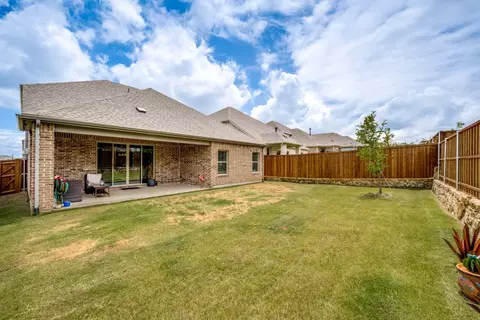 Exterior - 2425 Glacier Rdg, Corinth, TX 76210 photo 3 of 3