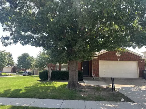 301 Admiral Dr, Wylie, TX 75098