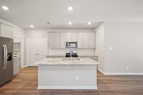 210 Winchester Ln, Sherman, TX 75092