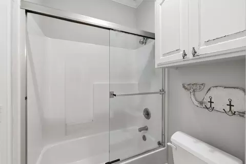 Bath - 313 Ithaca Dr, Longview, TX 75604 photo 4 of 4