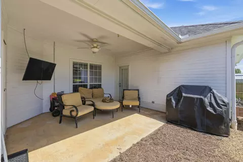Exterior - 313 Ithaca Dr, Longview, TX 75604 photo 4 of 6