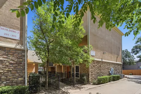 3111 Cedarplaza Ln #103, Dallas, TX 75235