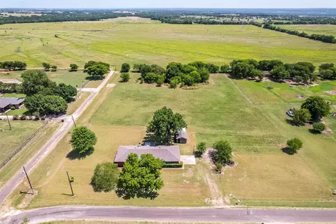 301 Vinyard Dr, Waxahachie, TX 75167