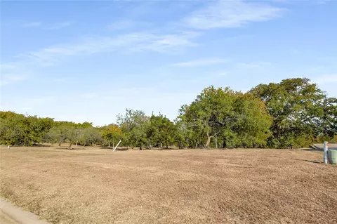 1123 Mallard Pointe Dr, Grand Prairie, TX 75104 photo 13