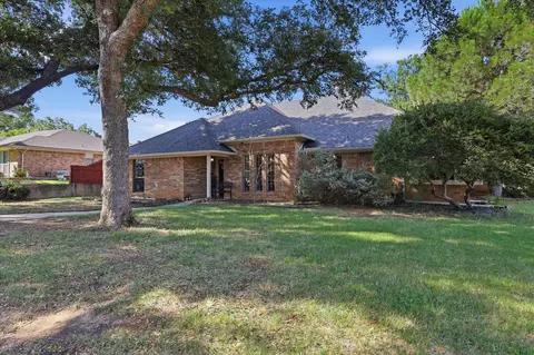 1614 Crested Butte Dr, Lewisville, TX 75077