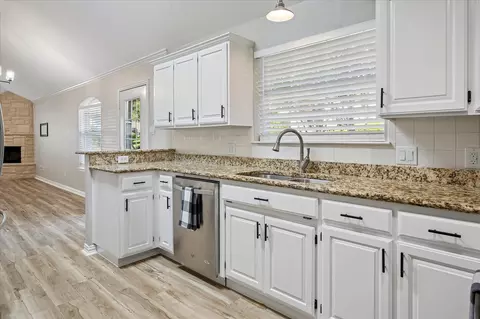 Kitchen - 1509 Milla Ct, Euless, TX 76039 photo 4 of 4