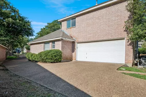 Exterior - 1509 Milla Ct, Euless, TX 76039 photo 4 of 8