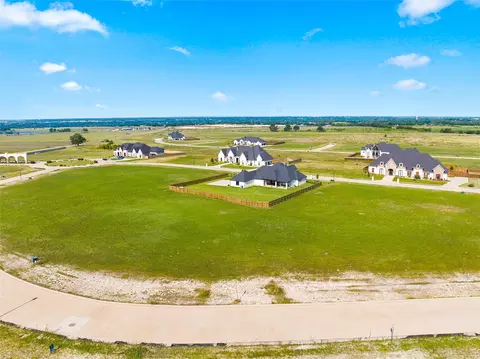 121 Yellow Rose St, Lorena, TX 76655 photo 4