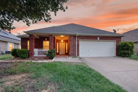 710 Bowie Ln, Mansfield, TX 76063