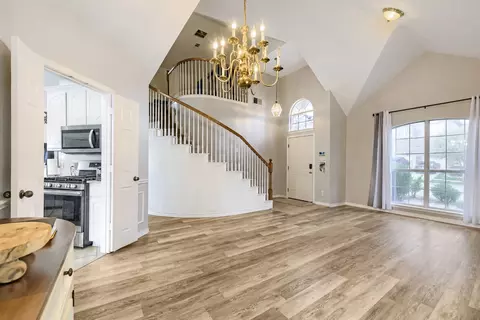 5016 Coral Creek Dr, Fort Worth, TX 76135