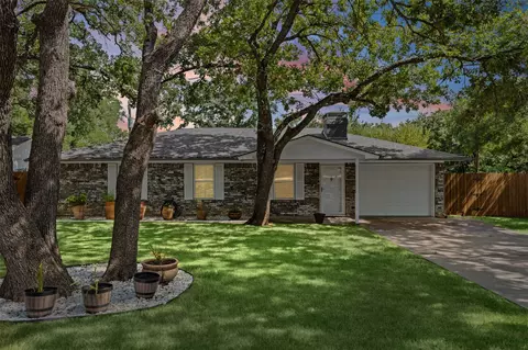 1702 Saddle Rd, Granbury, TX 76049