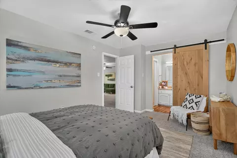 404 NW Wintercrest Rd, Burleson, TX 76028