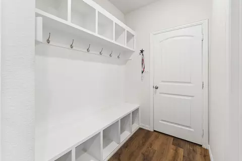 Entry Way - 772 Brookside Dr, Springtown, TX 76082 photo 2 of 2