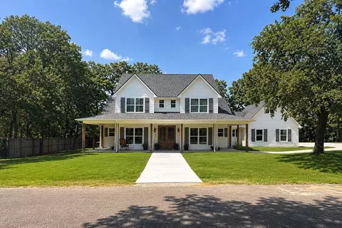 100 Hidden Oaks Dr, Waco, TX 76705