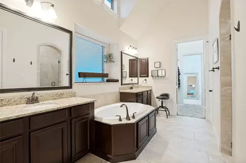 Bath - 1208 SW 6th St, Argyle, TX 76226 photo 3 of 4