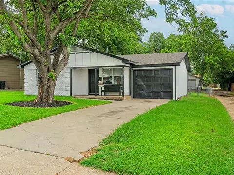 2632 Emerald Dr, Mesquite, TX 75150