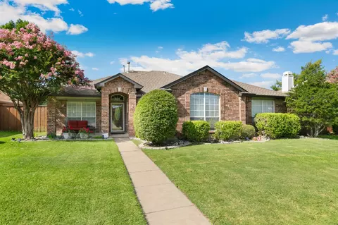 5933 Fox Dr, The Colony, TX 75056