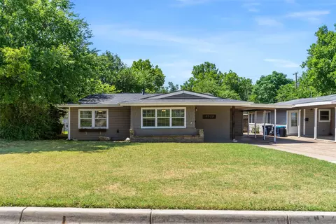 4513 Donnelly Ave, Fort Worth, TX 76107