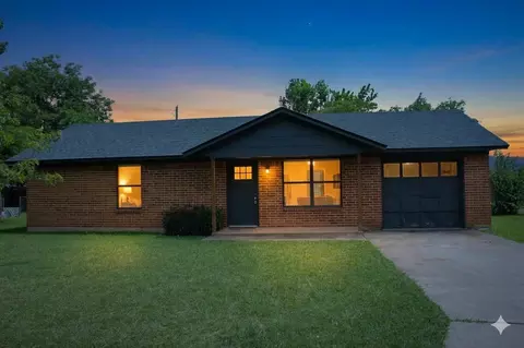 3414 Jewell Dr, Gatesville, TX 76528