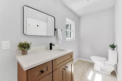 Bath - 909 E High St, Terrell, TX 75160 photo 4 of 4