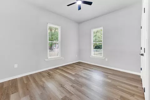 Bedroom - 909 E High St, Terrell, TX 75160 photo 2 of 3