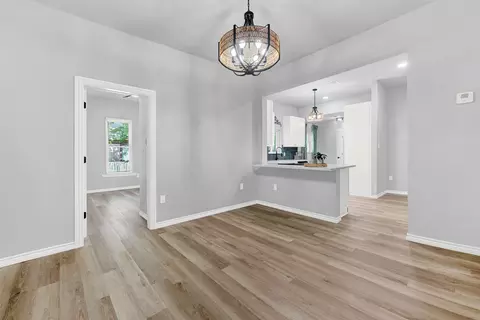 Entry Way - 909 E High St, Terrell, TX 75160 photo 1 of 4