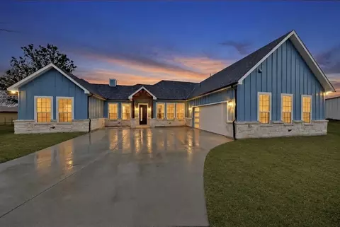 335 Cross Tie Ranch Rd, Trinidad, TX 75163