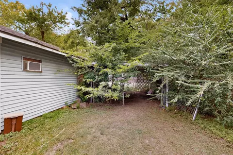 Exterior - 604 Johnson St, Terrell, TX 75160 photo 11 of 14