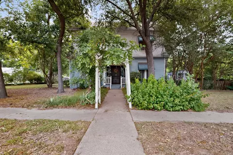 Exterior - 604 Johnson St, Terrell, TX 75160 photo 2 of 14