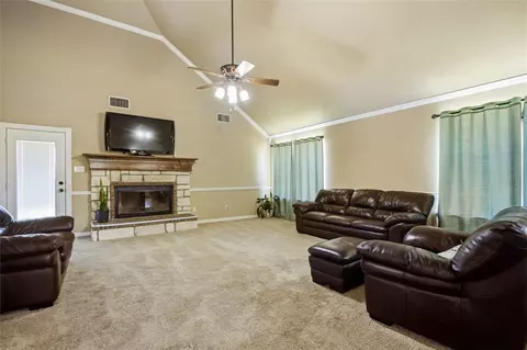 Living - 1389 Thomas Rd, Springtown, TX 76082 photo 1 of 3