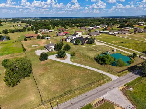 View/Area - 1389 Thomas Rd, Springtown, TX 76082 photo 2 of 9