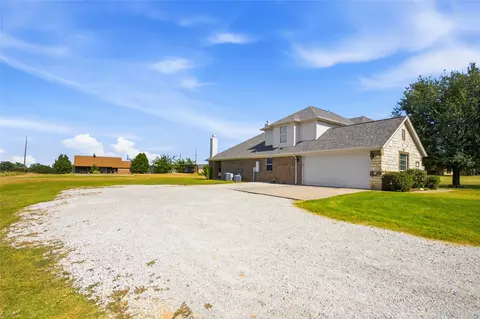 Exterior - 1389 Thomas Rd, Springtown, TX 76082 photo 6 of 6
