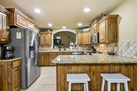 Kitchen - 1389 Thomas Rd, Springtown, TX 76082 photo 1 of 2