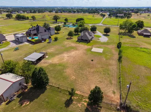 View/Area - 1389 Thomas Rd, Springtown, TX 76082 photo 4 of 9