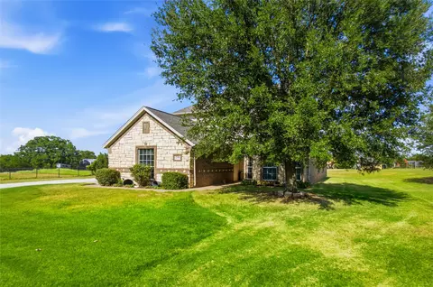 Exterior - 1389 Thomas Rd, Springtown, TX 76082 photo 2 of 6