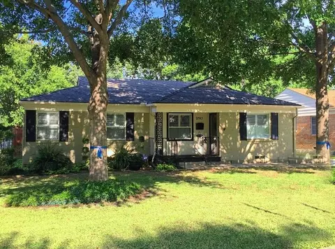9743 Mixon Dr, Dallas, TX 75220